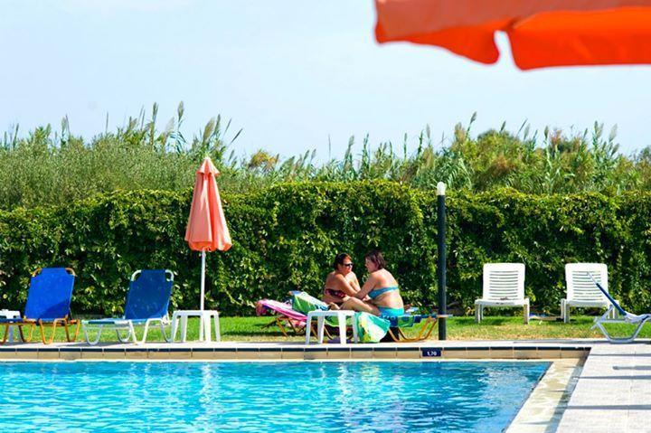 Alfa Hotel Apartments Gerani  エクステリア 写真