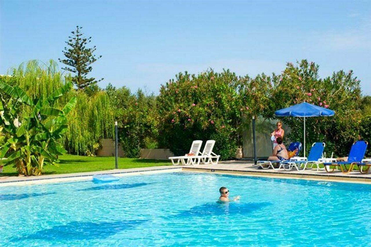Alfa Hotel Apartments Gerani  エクステリア 写真