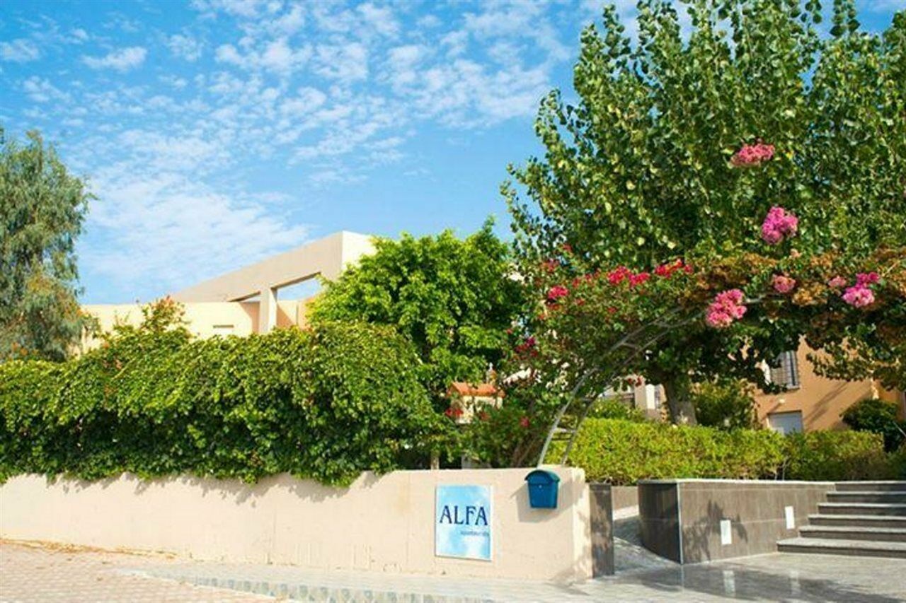 Alfa Hotel Apartments Gerani  エクステリア 写真