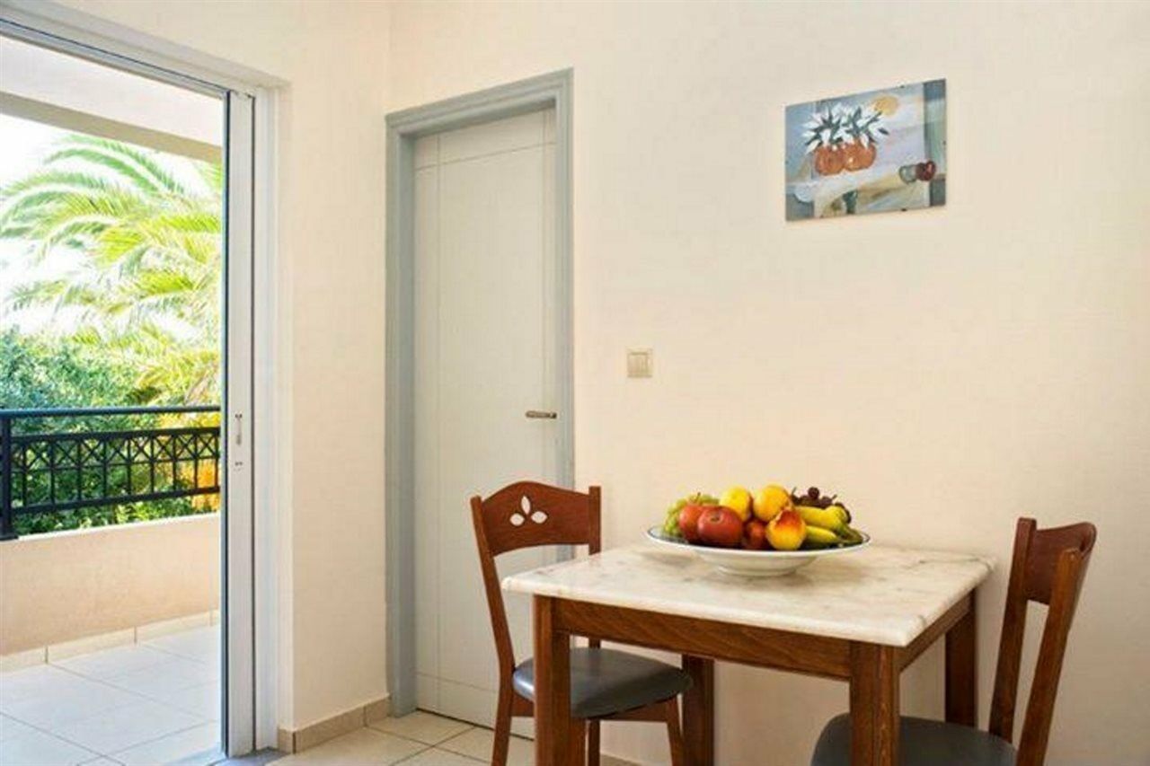 Alfa Hotel Apartments Gerani  エクステリア 写真